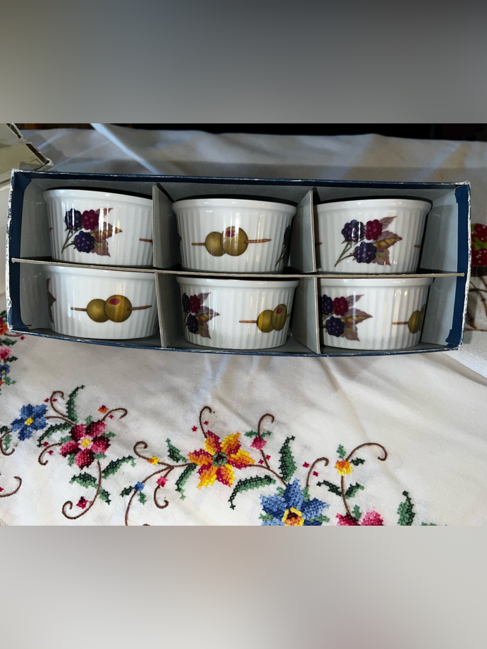 Royal Worcester White Porcelain Ramekin with Gold Rim and Multicolor Fruit Motif